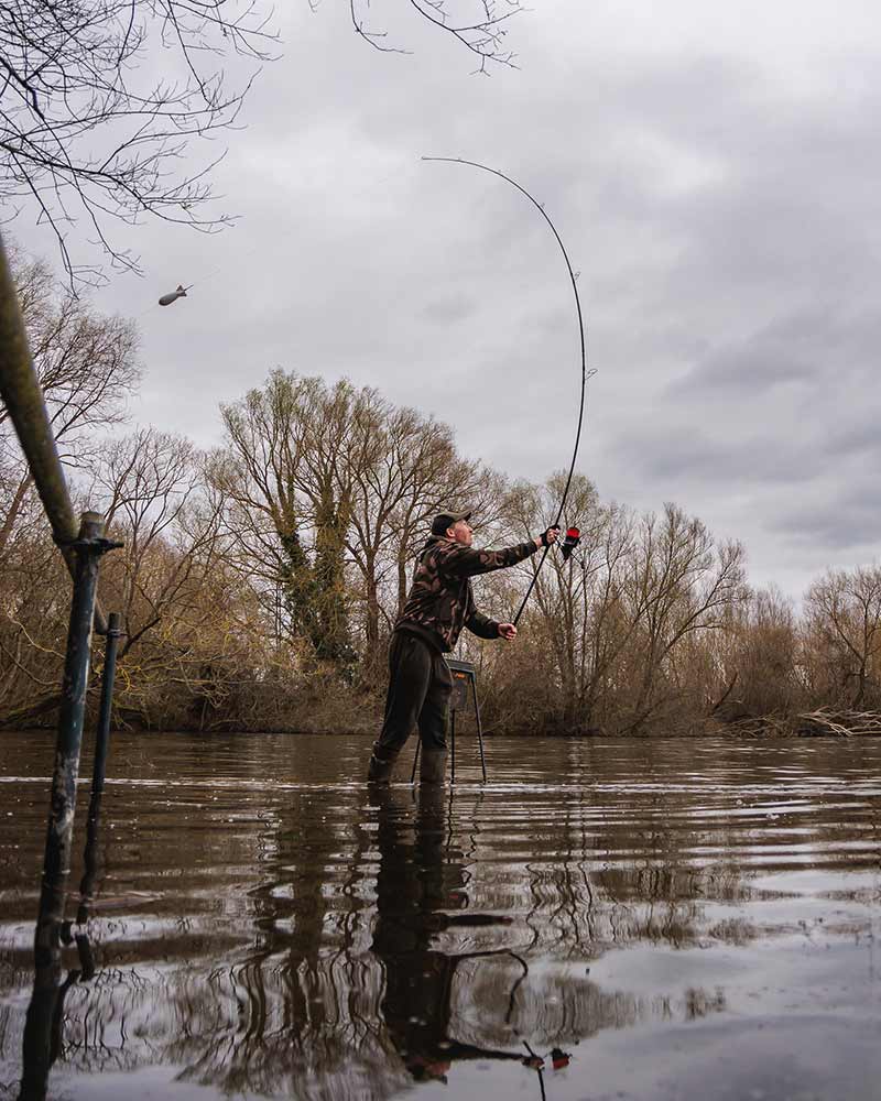 spomb-s-rods-casting-2-of-6-jpg