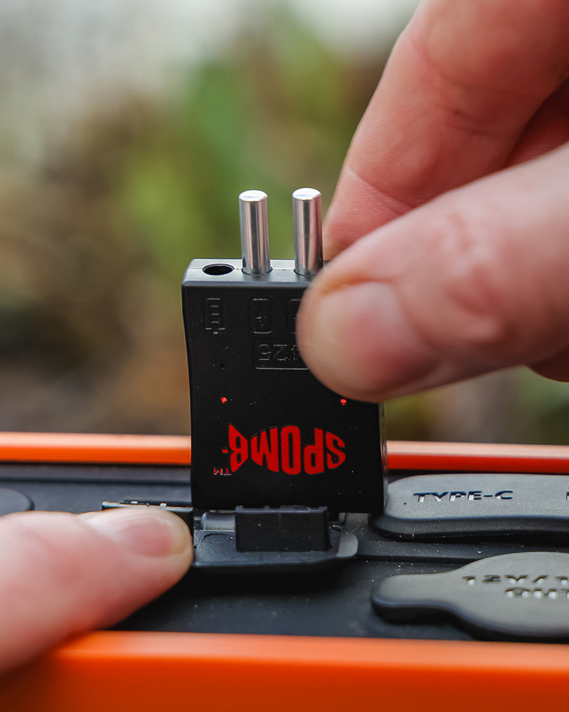 dei002-004_spomb-lights_in_use-24-of-29-jpg